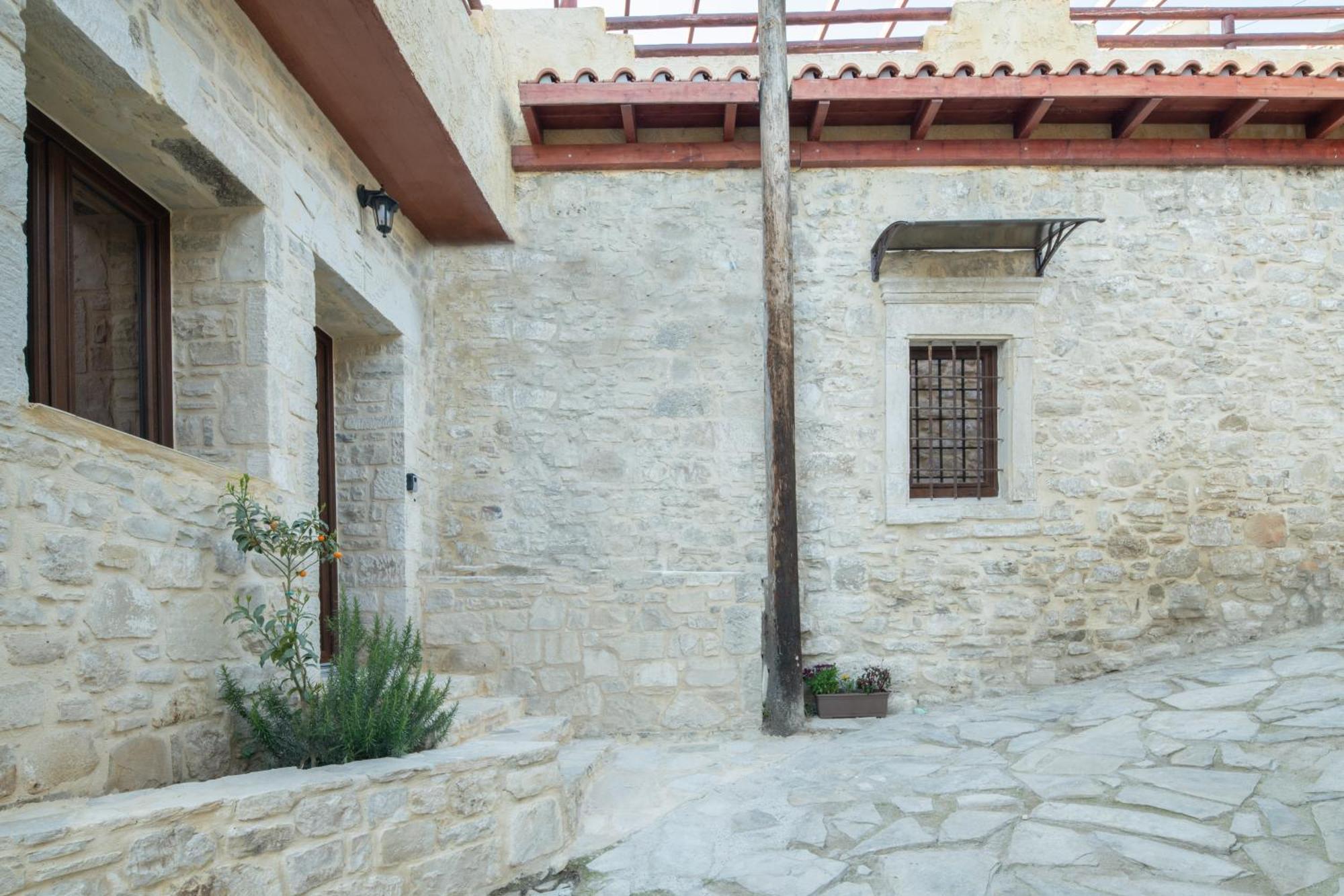 Draganigo Luxury Stone Houses 40 Min From Matala Ano Moulia Eksteriør billede